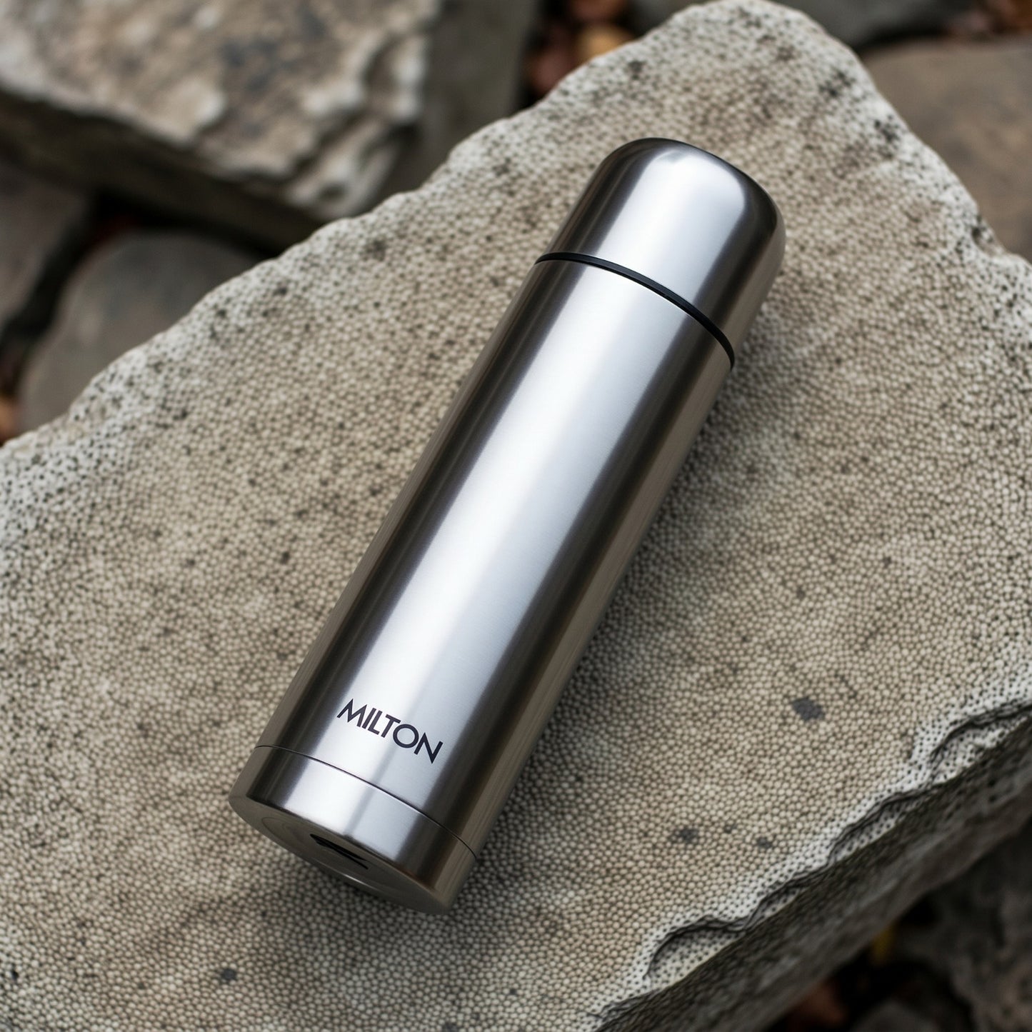 Milton Flip Lid 500ml Thermosteel Water Bottle – 24Hr Hot & Cold, ISI Certified, Leakproof (Silver)